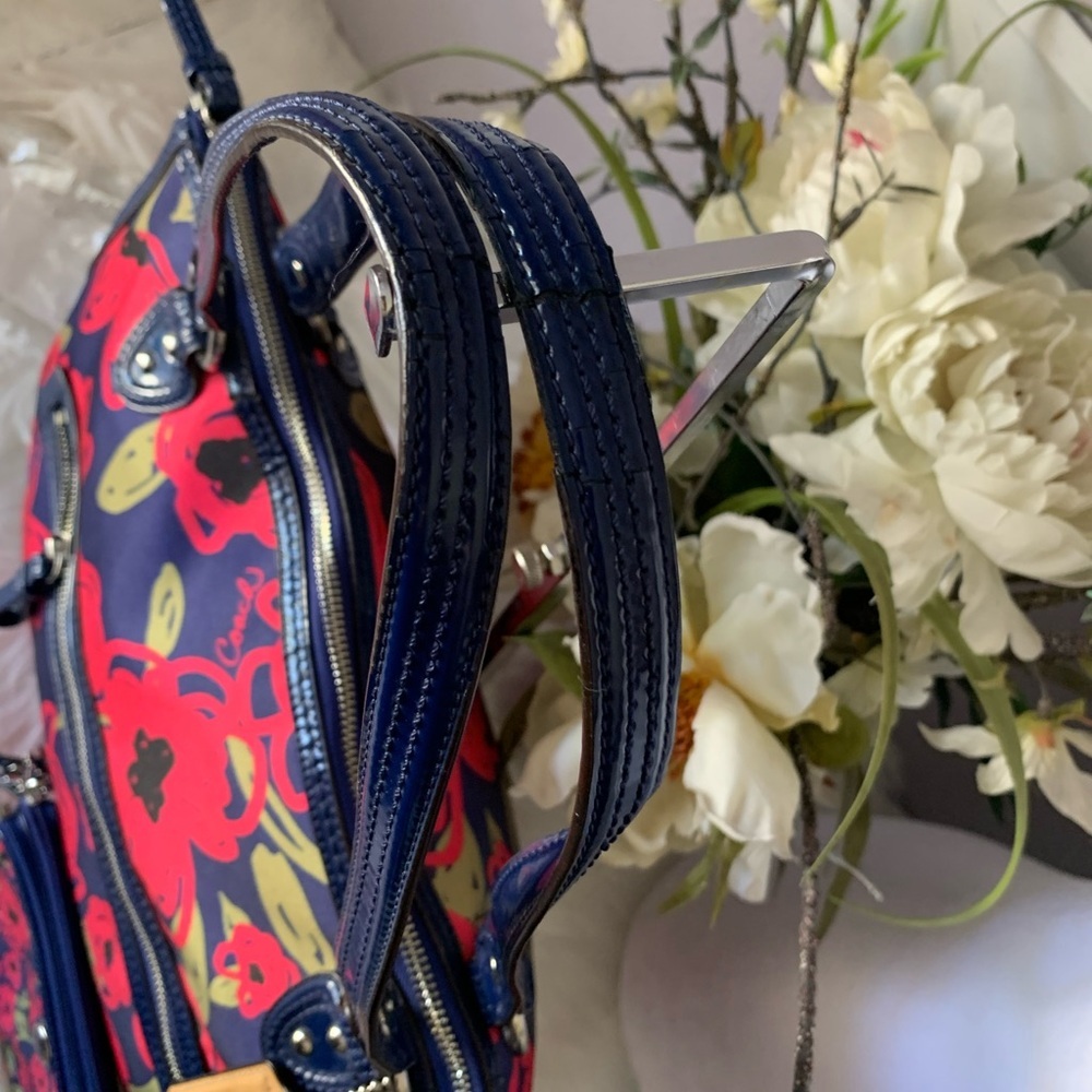 RARE COACH Poppy Hallie Floral Tote /
Shoulder Bag & Wallet /wristlet HTF - Picture 5 of 10
